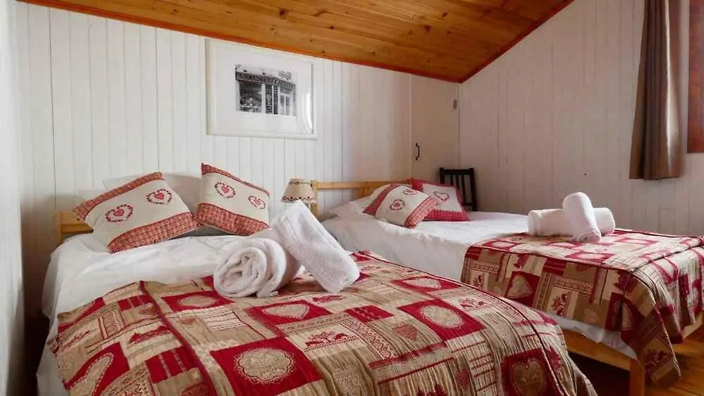 Chalet Falcon With Hot Tub - In A Great Location! Chamonix 0*,