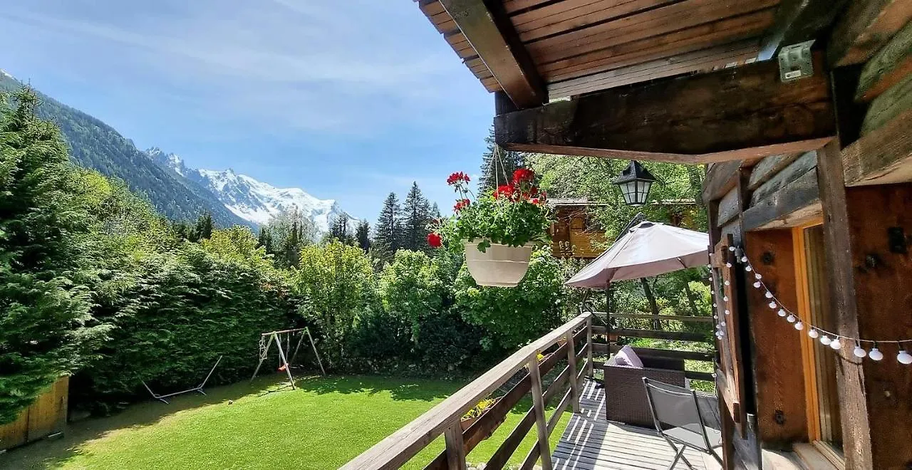 Chalet Falcon With Hot Tub - In A Great Location! Chamonix France